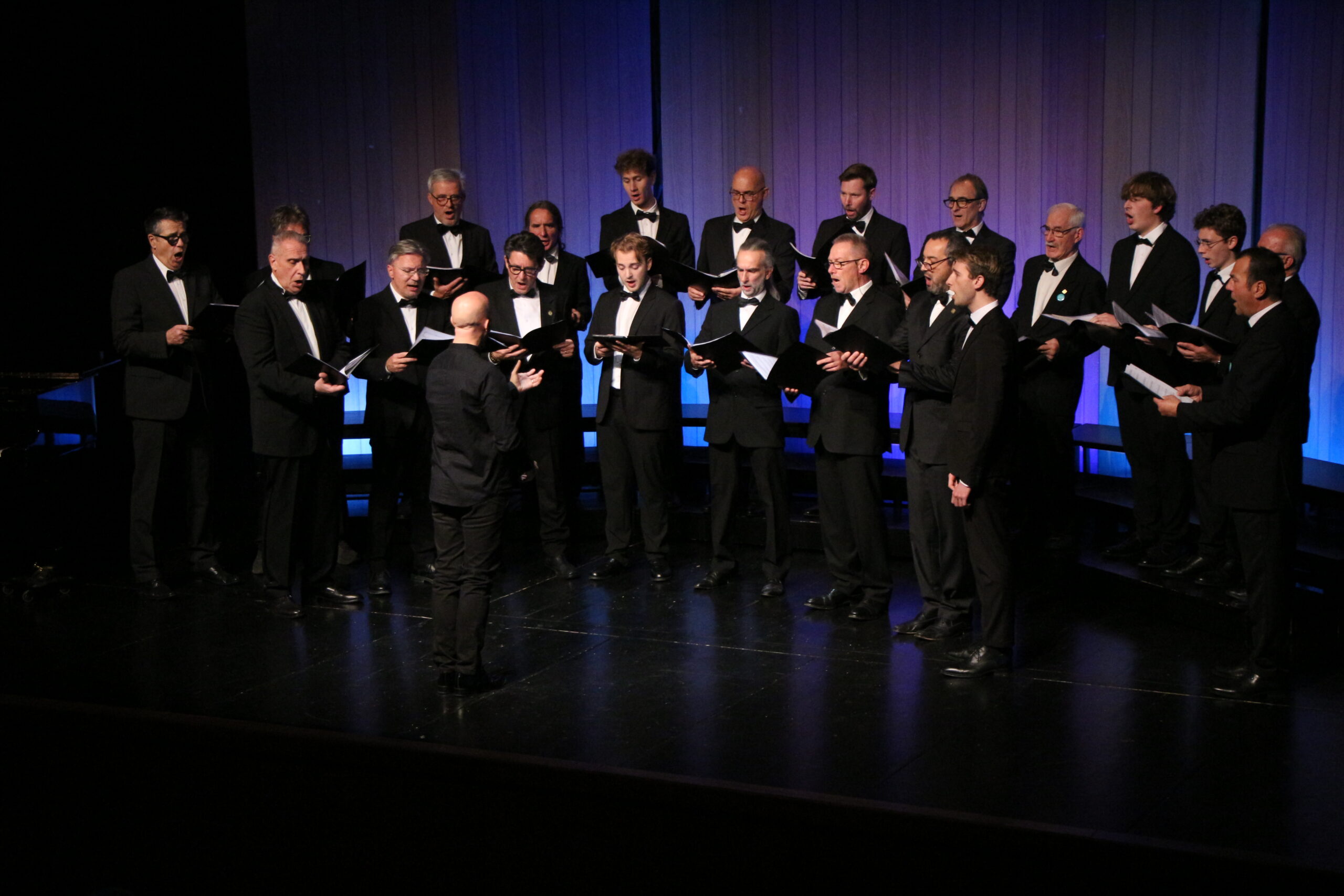 Moški pevski zbor Mirko Filej